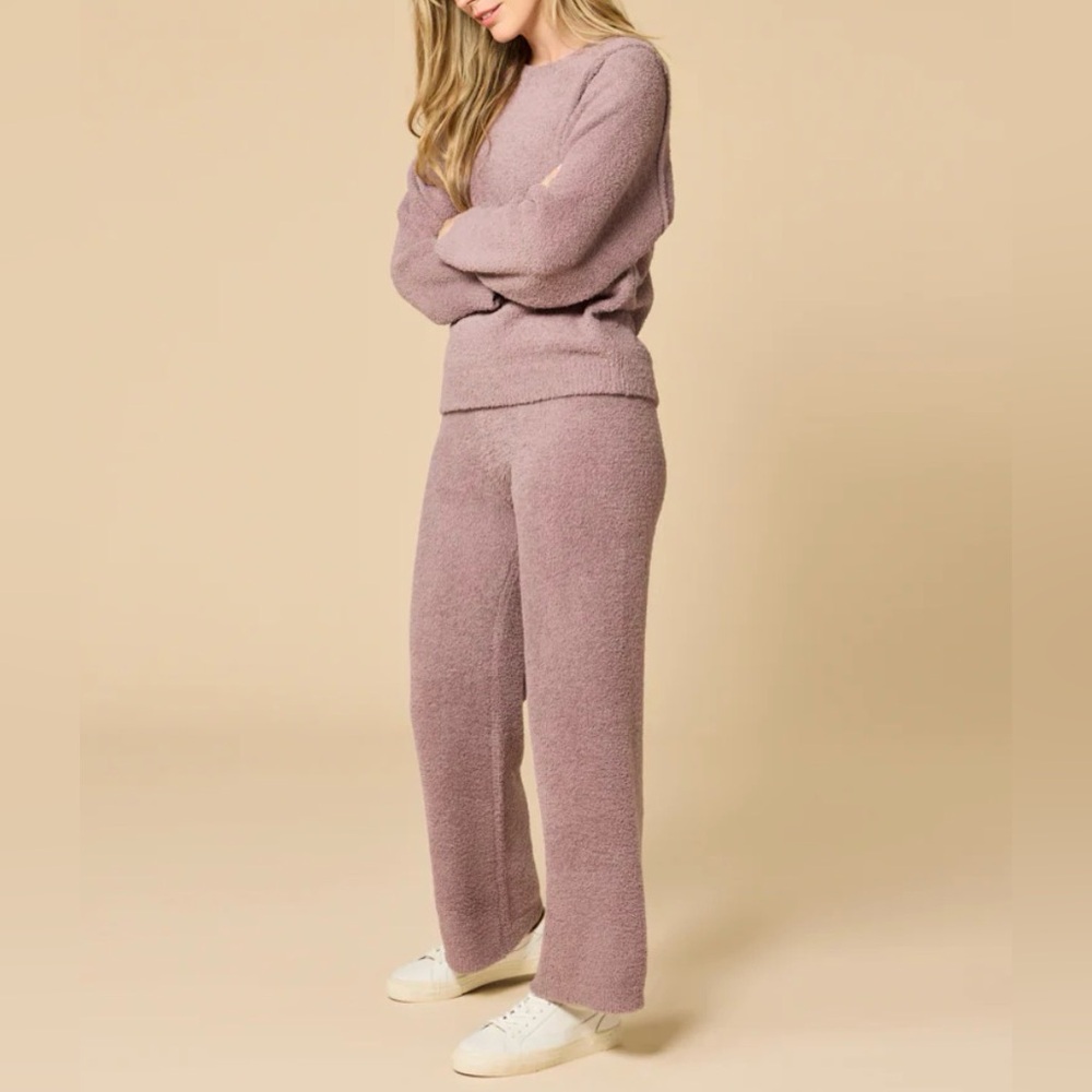 Softies Solid Marshmallow Reverse Seam Crew Neck … - image 1